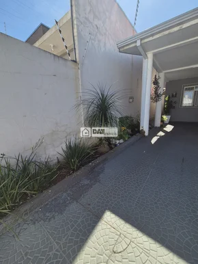 Casa A Venda No Loteamento São Vivente De Paula (uvaranas)