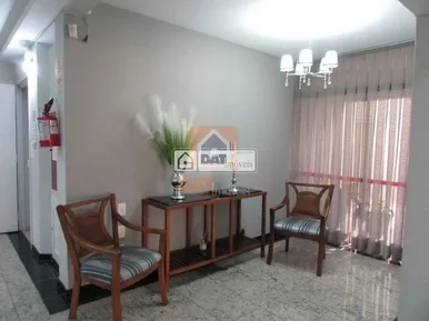 Apartamento Semimobiliado à Venda Região Central