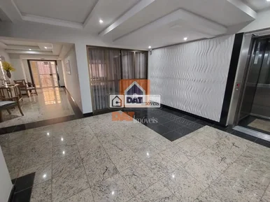 Apartamento Semimobiliado à Venda Região Central