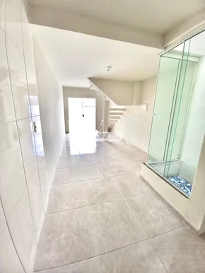 Sobrado à Venda No Bairro Contorno