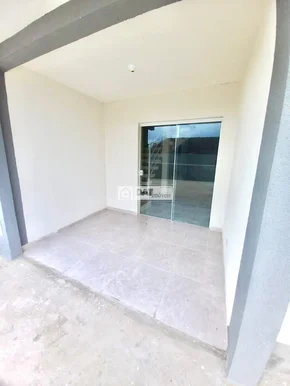 Sobrado à Venda No Bairro Contorno