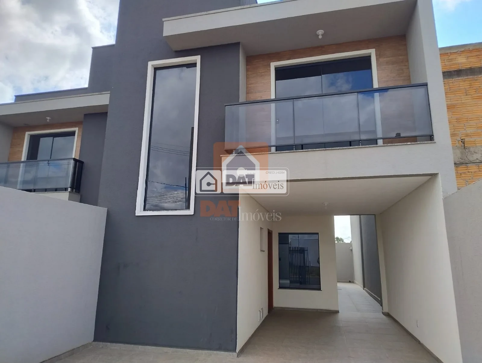 Sobrado à Venda No Cará Cará