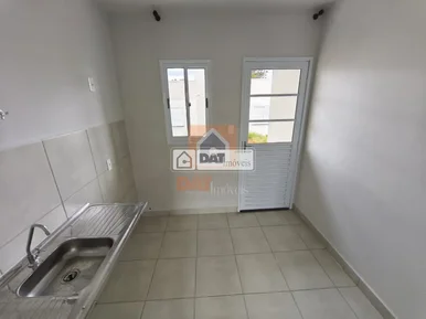 Casa Para Locação No Bairro Neves