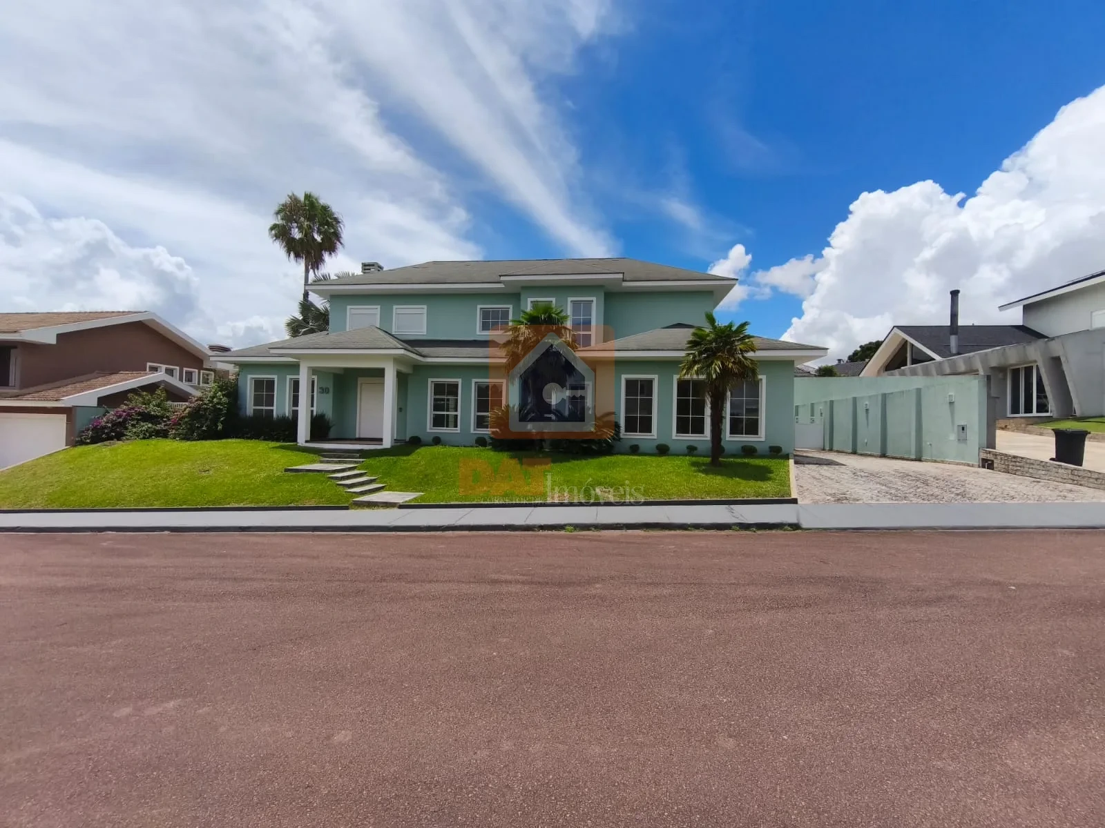 Sobrado Em Condominio Fechado Para Locação 