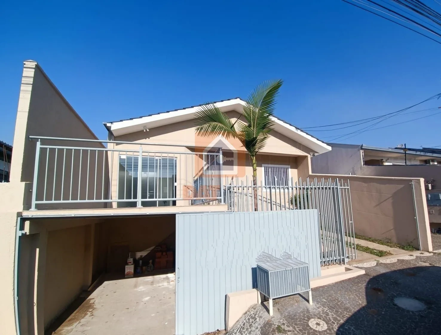 Casa Semimobiliada Para Locação Em órfãs 