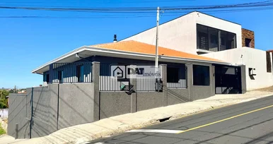<strong>Casa semimobiliada para locação no Centro</strong>