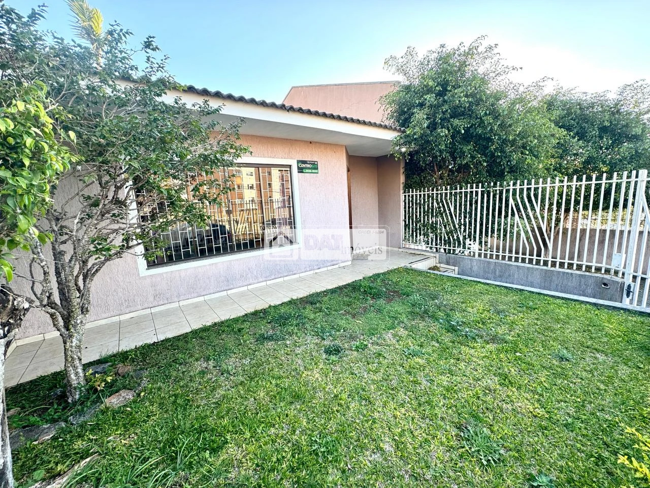 Casa Mobiliada Para Locação Em Uvaranas