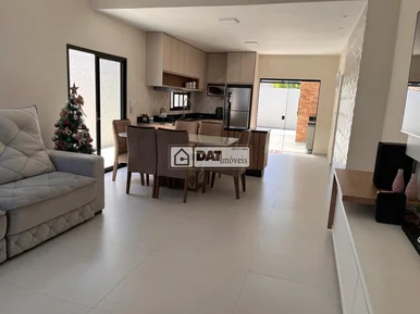 Casa à Venda Em Uvaranas