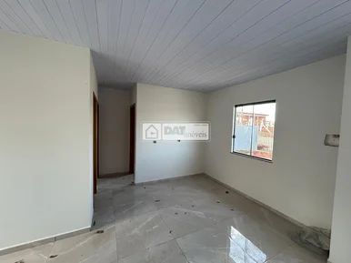 Casa à Venda No Bairro Uvaranas