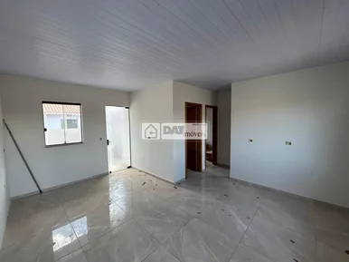 Casa à Venda No Bairro Uvaranas