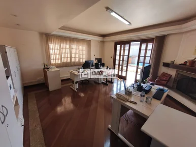 Sobrado Comercial à Venda No Centro
