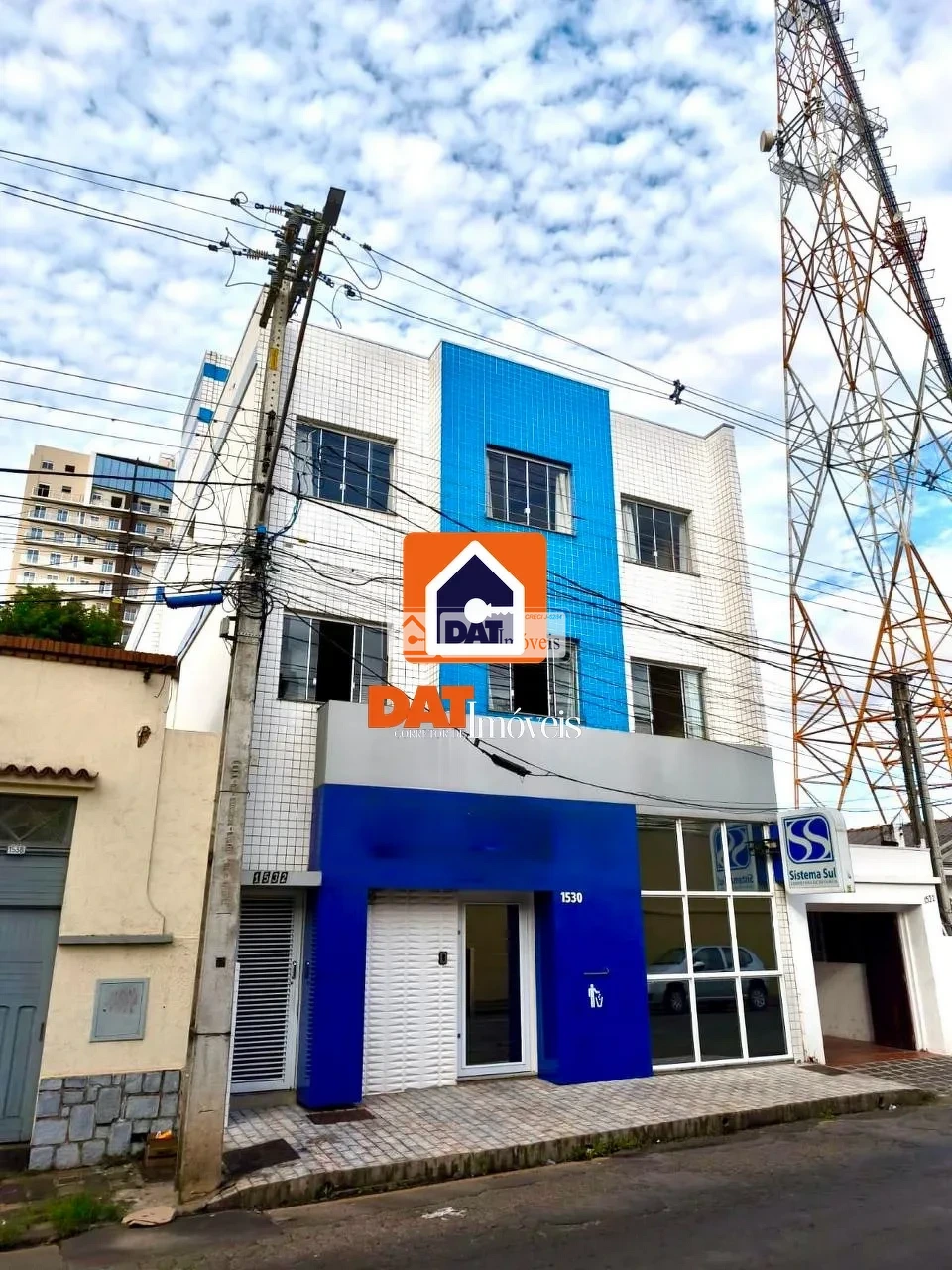 Apartamento Semimobiliado Para Locação No Centro