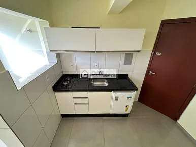 Apartamento Semimobiliado Para Locação No Centro