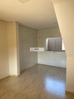 Sobrado à Venda Em Olarias
