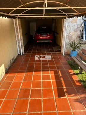 <strong>Casa semimobiliada à venda no Colônia Dona Luiza</strong>