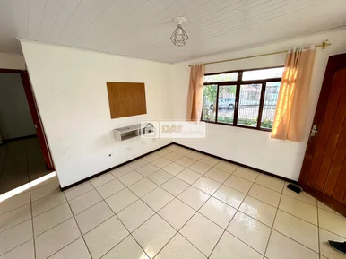 Casa Semi Mobiliada Para Locação No Bairro Contorno