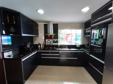 Casa Semi Mobiliada à Venda No Bairro Nova Russia