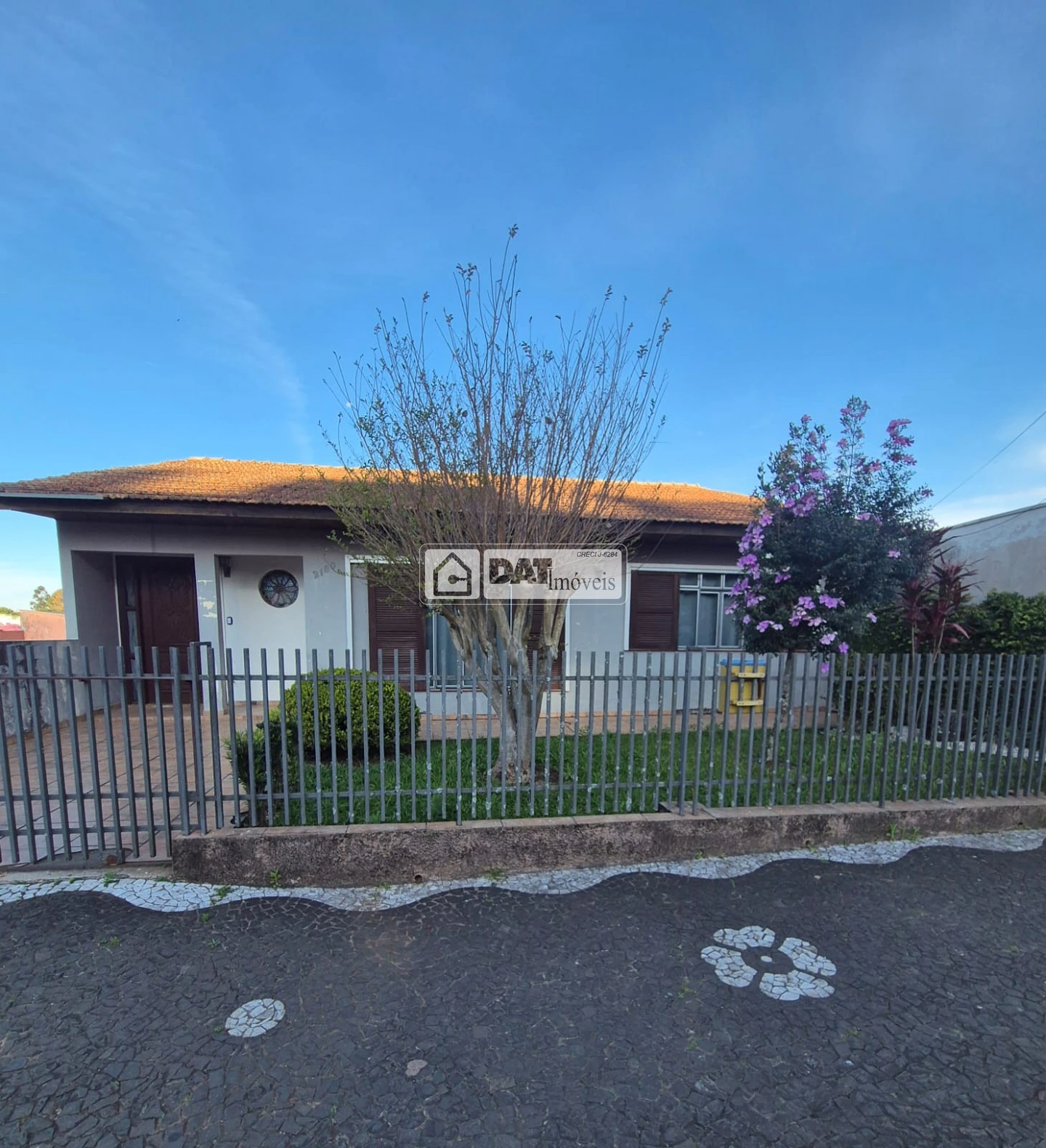 Casa à Venda Em órfãs
