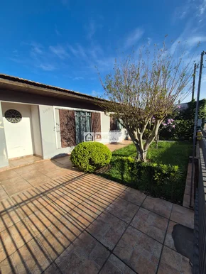Casa à Venda Em órfãs