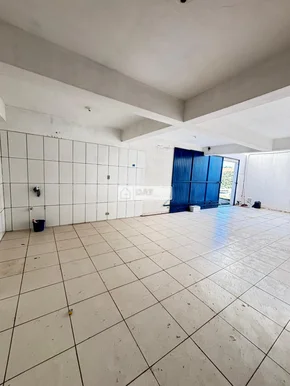 Imóvel Comercial E Residencial No Bairro Contorno