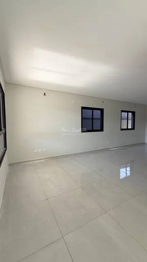 Sobrado á Venda  -  Jardim Carvalho