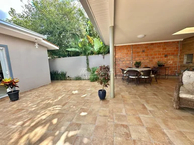 Casa à Venda - Jardim América