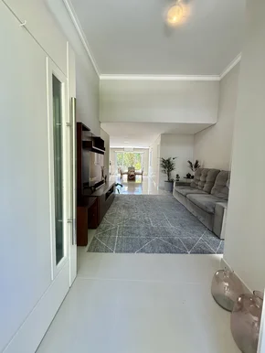 Condomínio Villa Toscana - Sobrado à Venda - Oficinas