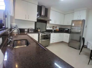 Casa No Orfãs A Venda - Alto Padrão