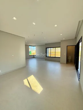 Condomínio  Ecoville - Sobrado à Venda - Contorno