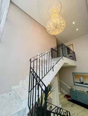 Condomínio La Defense - Sobrado à Venda - Estrela