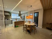 <strong>CONDOMÍNIO VILLA DI SORRENTO - SOBRADO À VENDA - ESTRELA</strong>