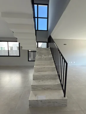 Condomínio Vale Dos Vinhedos - Sobrado à Venda - Oficinas