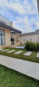 <strong>SOBRADO À VENDA  - UVARANAS</strong>