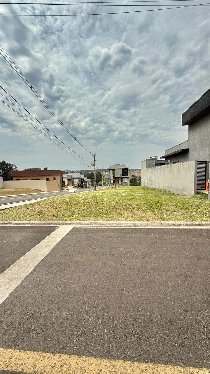 Condomínio Ecoville - Terreno De Esquina à Venda - Contorno