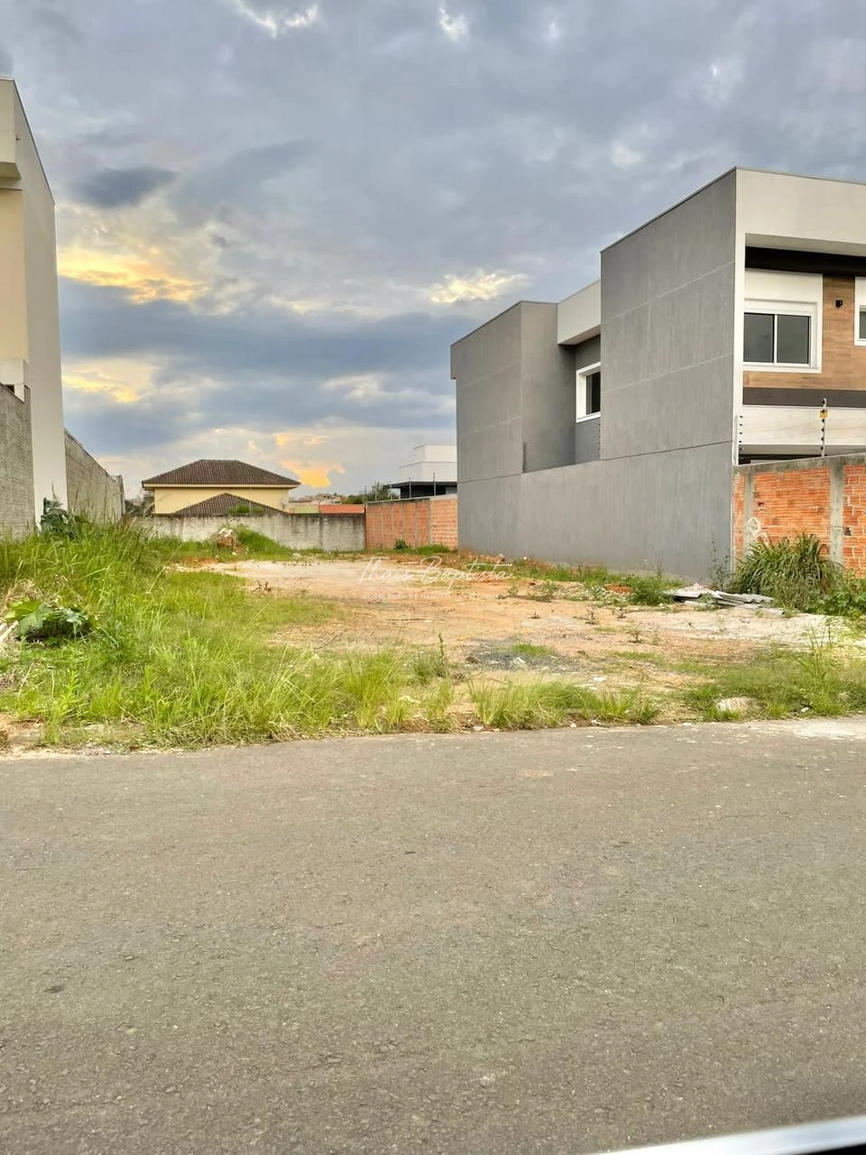 Terreno Em ótima Localização - Jardim Carvalho