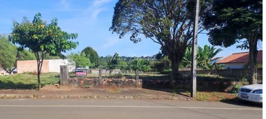 <strong>TERRENO DE ESQUINA - À VENDA - EM IVAÍ NO CENTRO</strong>