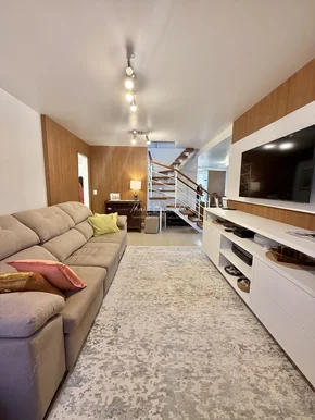 Casa Térrea á Venda  - Vila Estrela