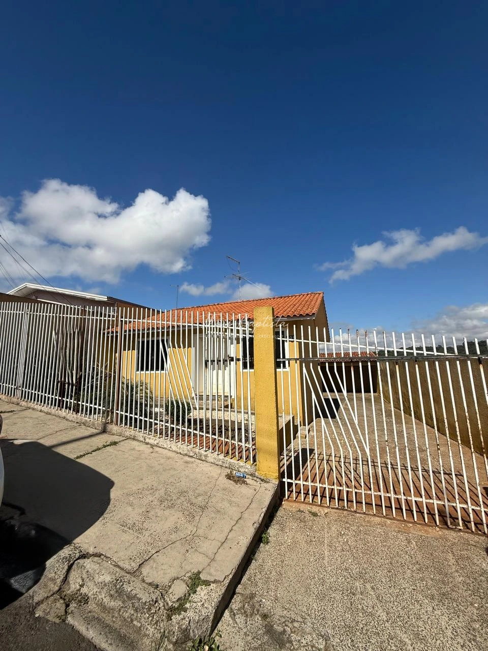 Casa Residencial Com 3 Quartos à Venda - Contorno