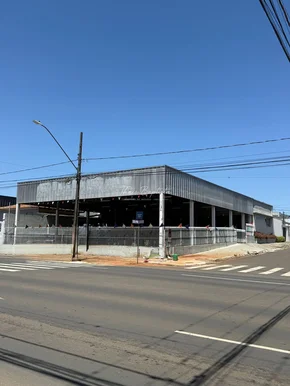 Imóvel Comercial De Esquina Para Locação - Oficinas