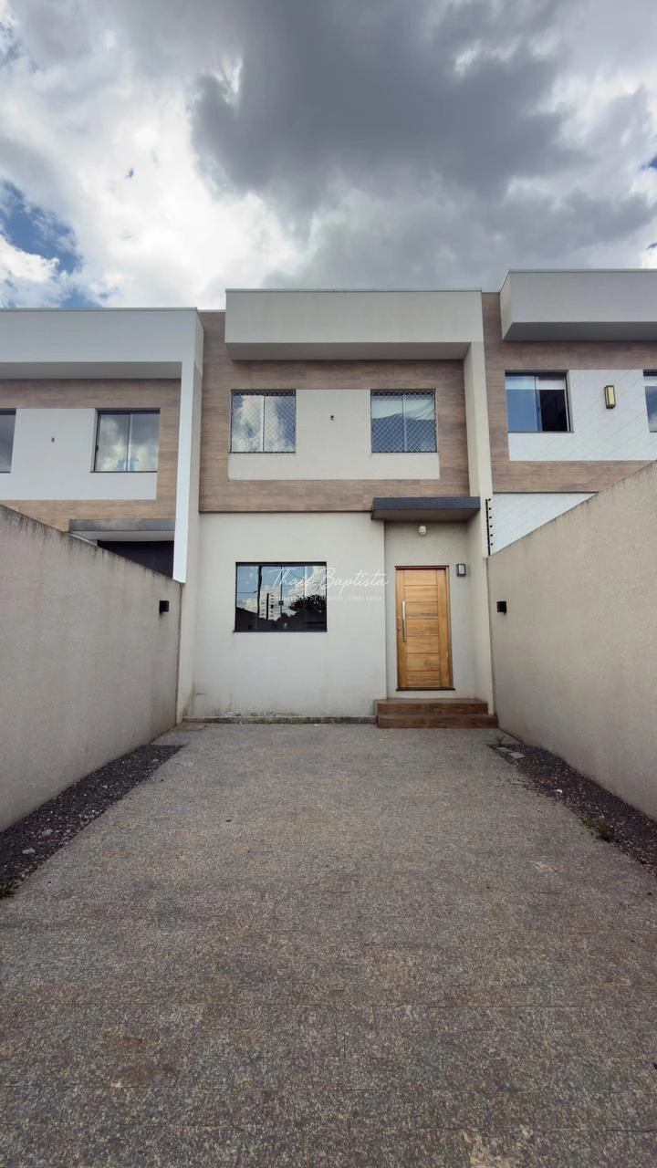 Sobrado Semi Mobiliado à Venda - Bairro Boa Vista