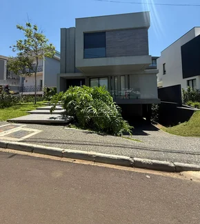 Condomínio La Defense - Sobrado à Venda