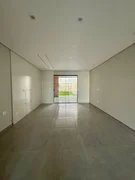 <strong>SOBRADO NOVO À VENDA - EM OFICINAS</strong>