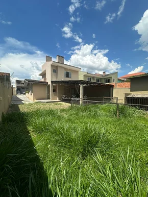 Sobrado Padrão á Venda - Jardim Gianna