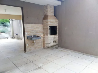 Sobrado à Venda - Uvaranas