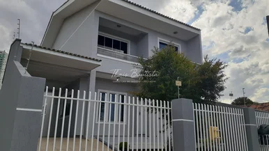 Sobrado à Venda - Uvaranas
