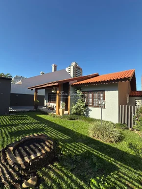 Casa à Venda Alto Padrão - Bairro Orfas