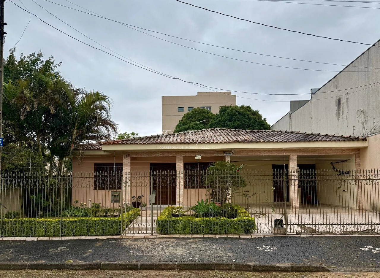 Casa Térrea No Bairro Orfas