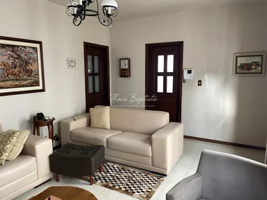 Casa Térrea à Venda - órfãs