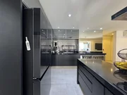 <strong>Apartamento Padrão</strong>&nbsp;<small>(3 dormit&oacute;rios sendo 3 su&iacute;tes)</small>