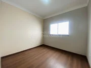 <strong>Casa com 4 dormitórios sendo 1 suite á venda no Jd. Boer I</strong>
